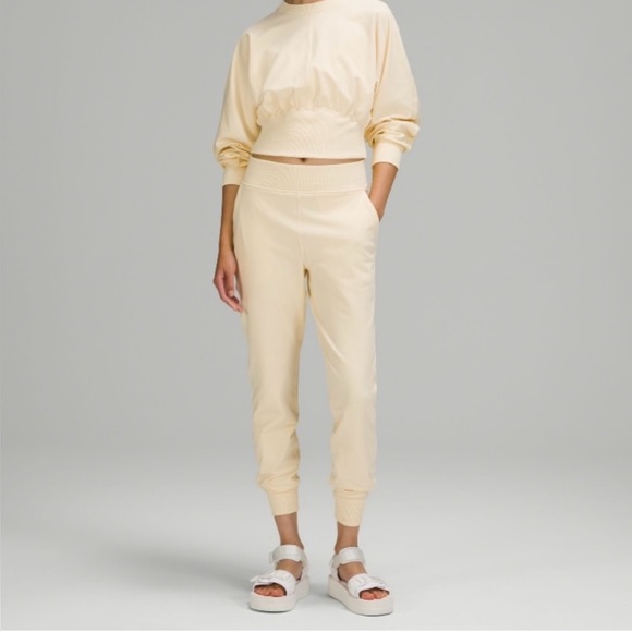 EUC 🍋 Lululemon LA Ribbed Waist Long Sleeve Shirt - Picture 6 of 8